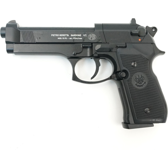 Пистолет пневматический UMAREX BERETTA M92 FS чёрный с чёрными пластиковыми накладками 419.00.00/419.00.60